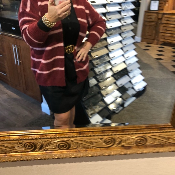 Like new fuzzy cardigan sweater - Picture 3 of 3